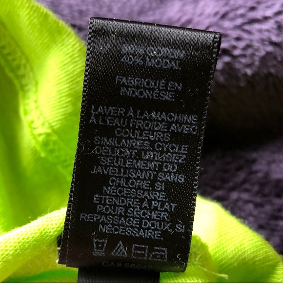 NWOT Express Best Loved Tee V-Neck - Picture 5 of 5